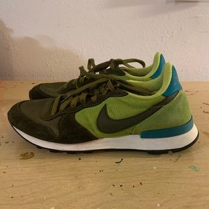 Nike Internationalist Sneaker